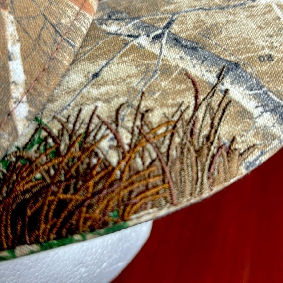 Realtree Dri-Duck Wildlife Series,Embroidered Running Buck,Camo,Canvas,Velcro - Picture 3 of 11